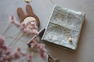 LINEN HANDKERCHIEF