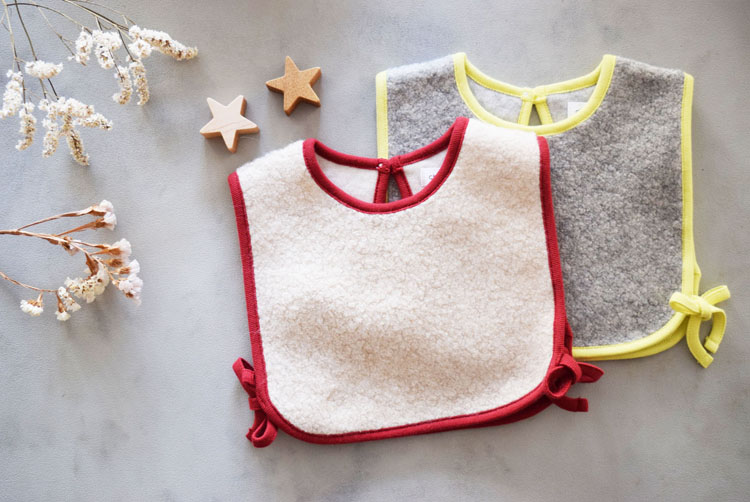 BABY WOOL APLON VEST