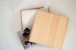 すずがみ18×18桐箱