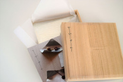 すずがみ13×13桐箱